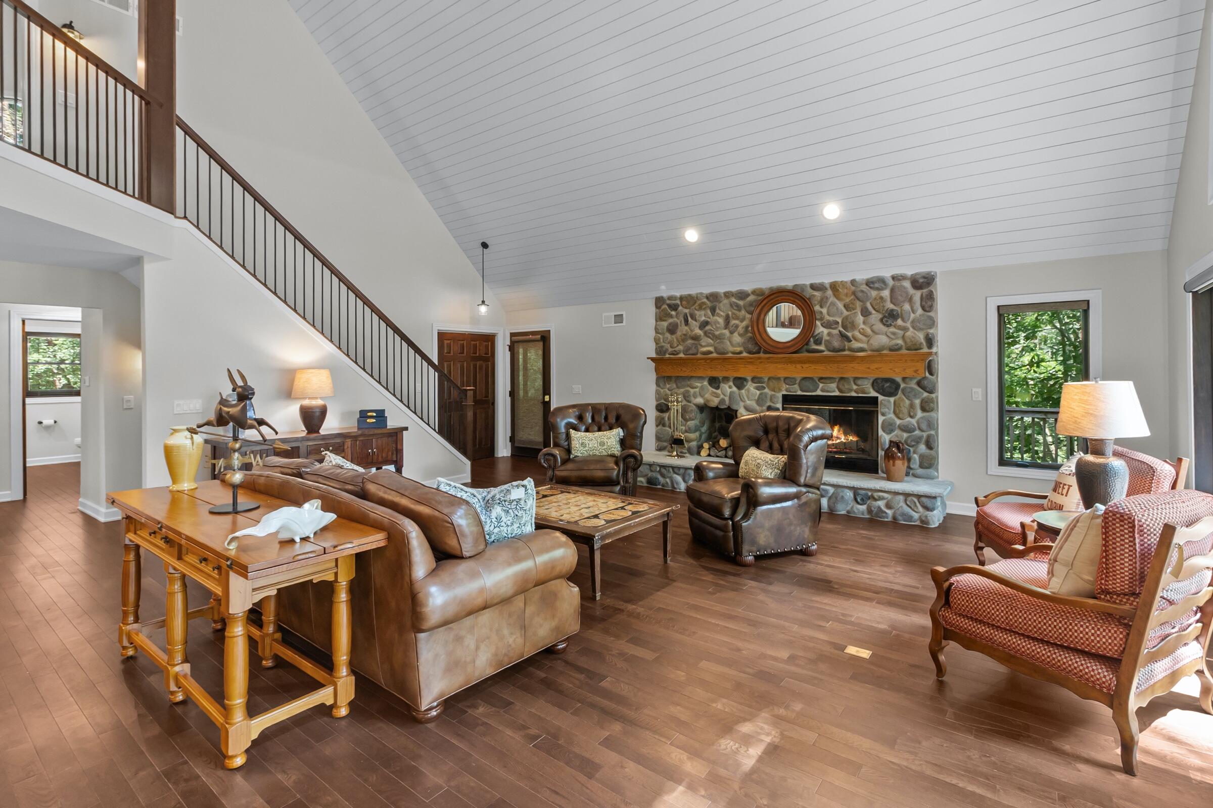 W2247 Beulah Heights Road East Troy, WI 53120 - Photo 13 of 56 Custom stairway