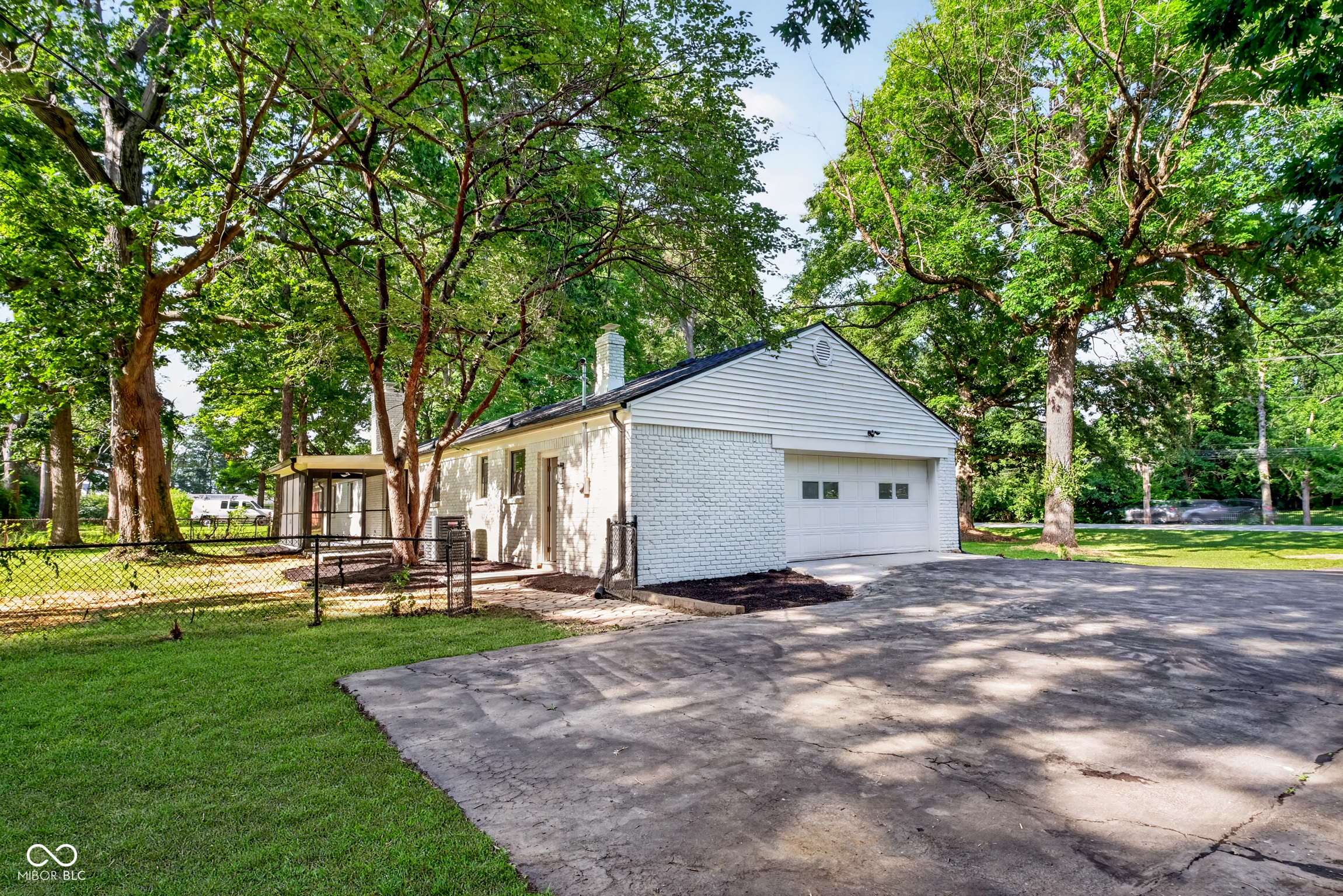 9230 Westfield Road Indianapolis, IN 46240 - Photo 25 of 26 Gallery Image 25