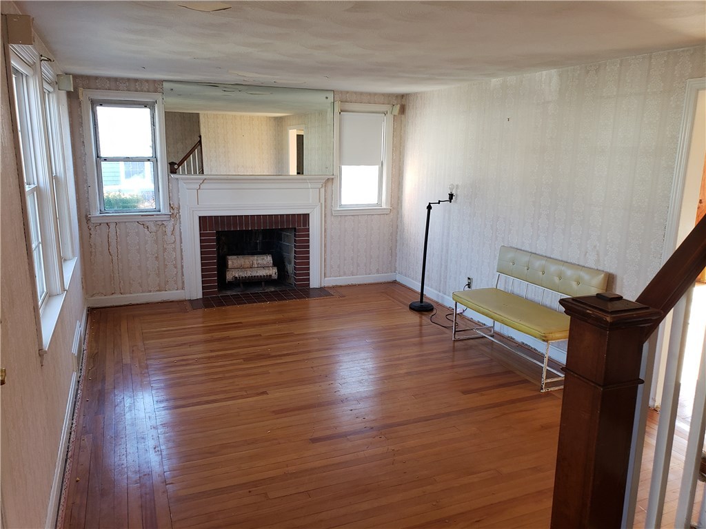 24 Westbrook Road Warwick, RI 02886 - Photo 7 of 19 Gallery Image 7