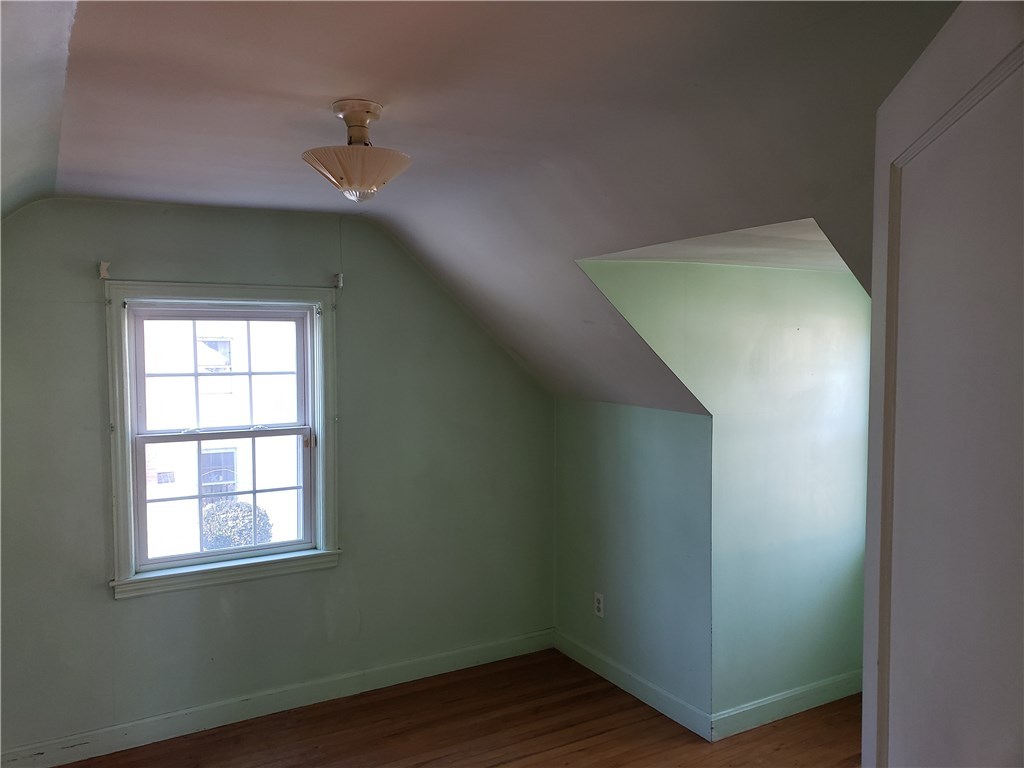 24 Westbrook Road Warwick, RI 02886 - Photo 9 of 19 Gallery Image 9