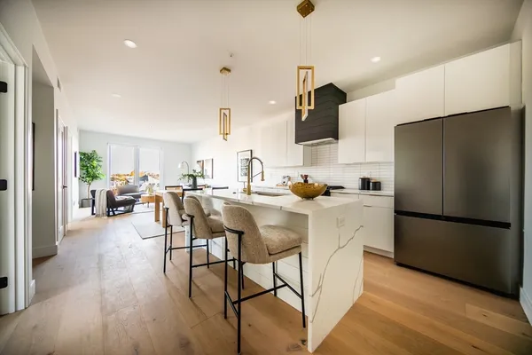 $709,999 | 66 Mcgrath, Unit 204, Quincy, MA 02169