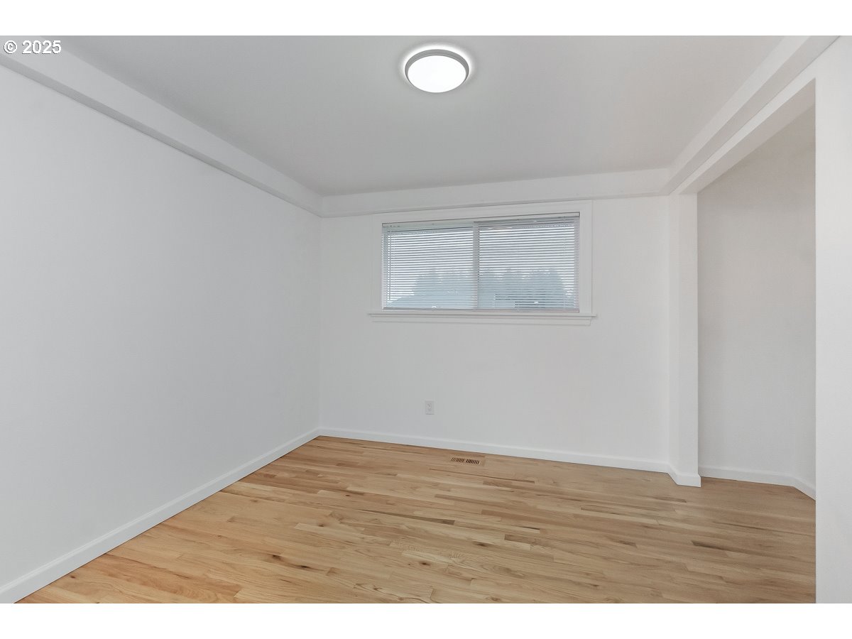 18451 South Grasle Road Oregon City, OR 97045 - Photo 18 of 26 Bedroom