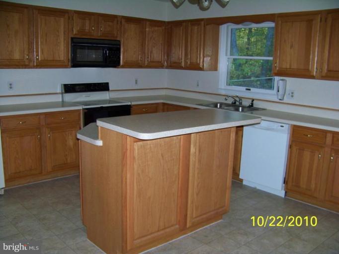72 Diamond Jim Road Port Deposit, MD 21904 - Photo 2 of 5 Kitchen