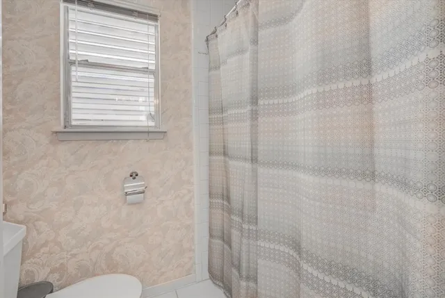 $379,000 | 1120 Redfish Street, Bayou Vista, TX 77563