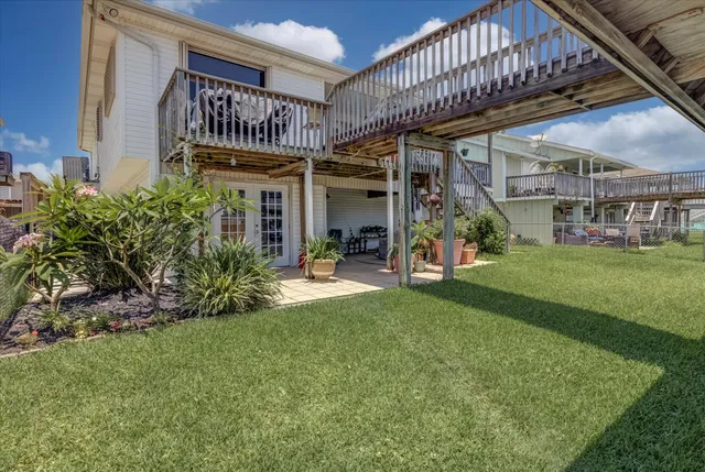 $379,000 | 1120 Redfish Street, Bayou Vista, TX 77563