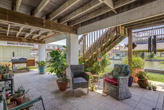 $379,000 | 1120 Redfish Street, Bayou Vista, TX 77563