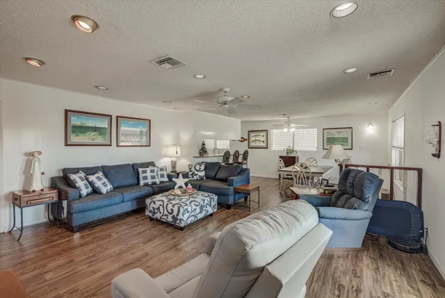 $379,000 | 1120 Redfish Street, Bayou Vista, TX 77563