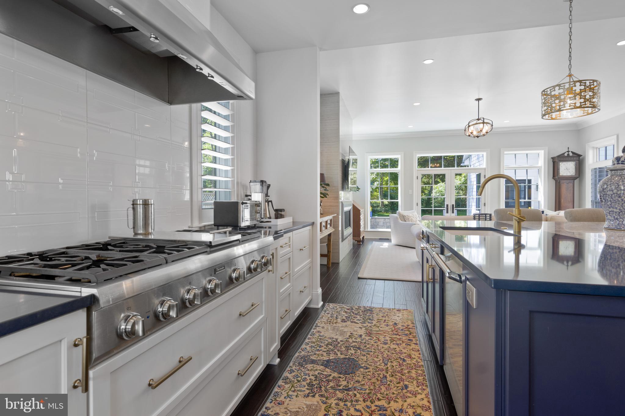 328 St Davids Road Wayne, PA 19087 - Photo 13 of 47