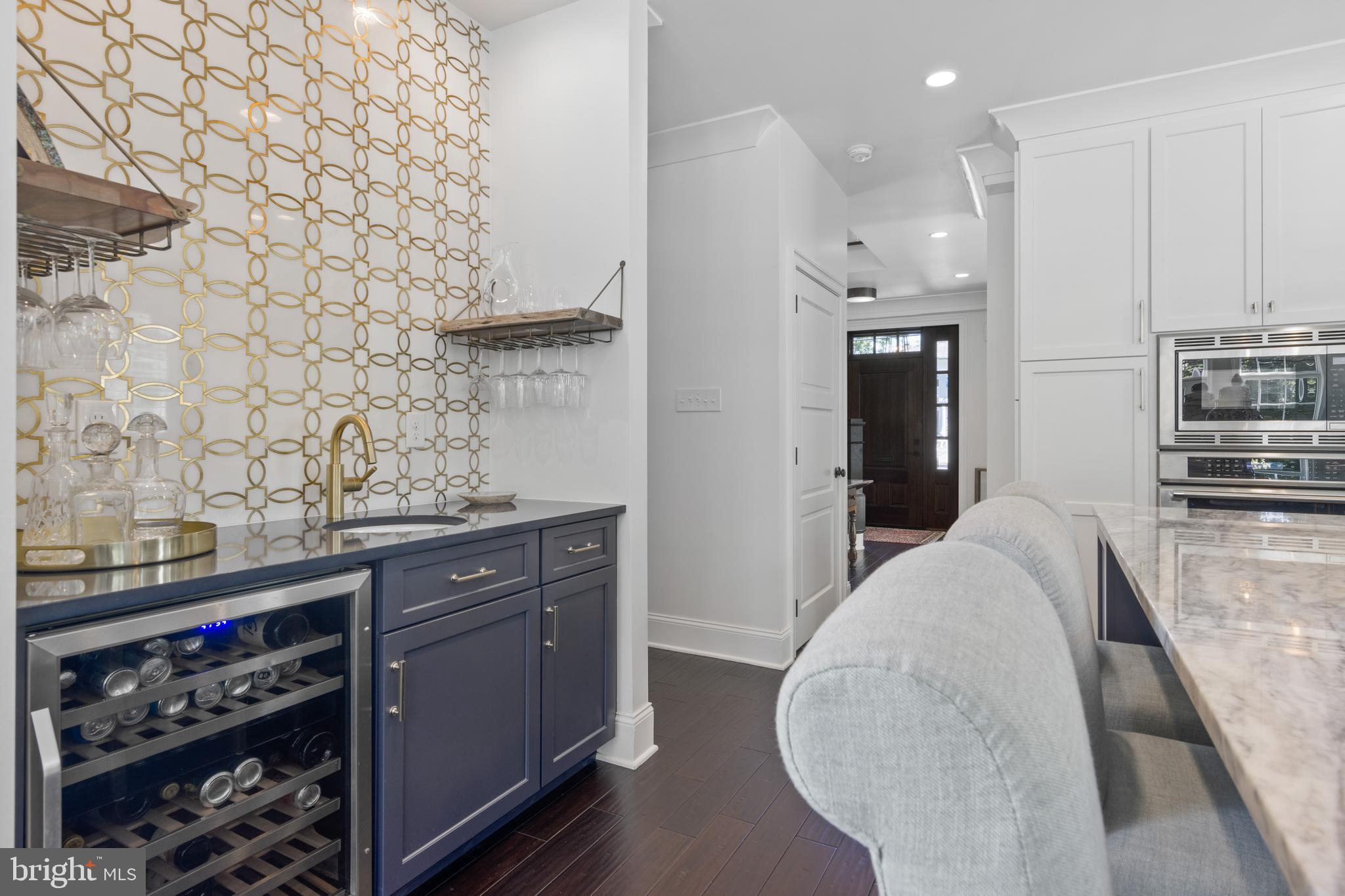 328 St Davids Road Wayne, PA 19087 - Photo 15 of 47