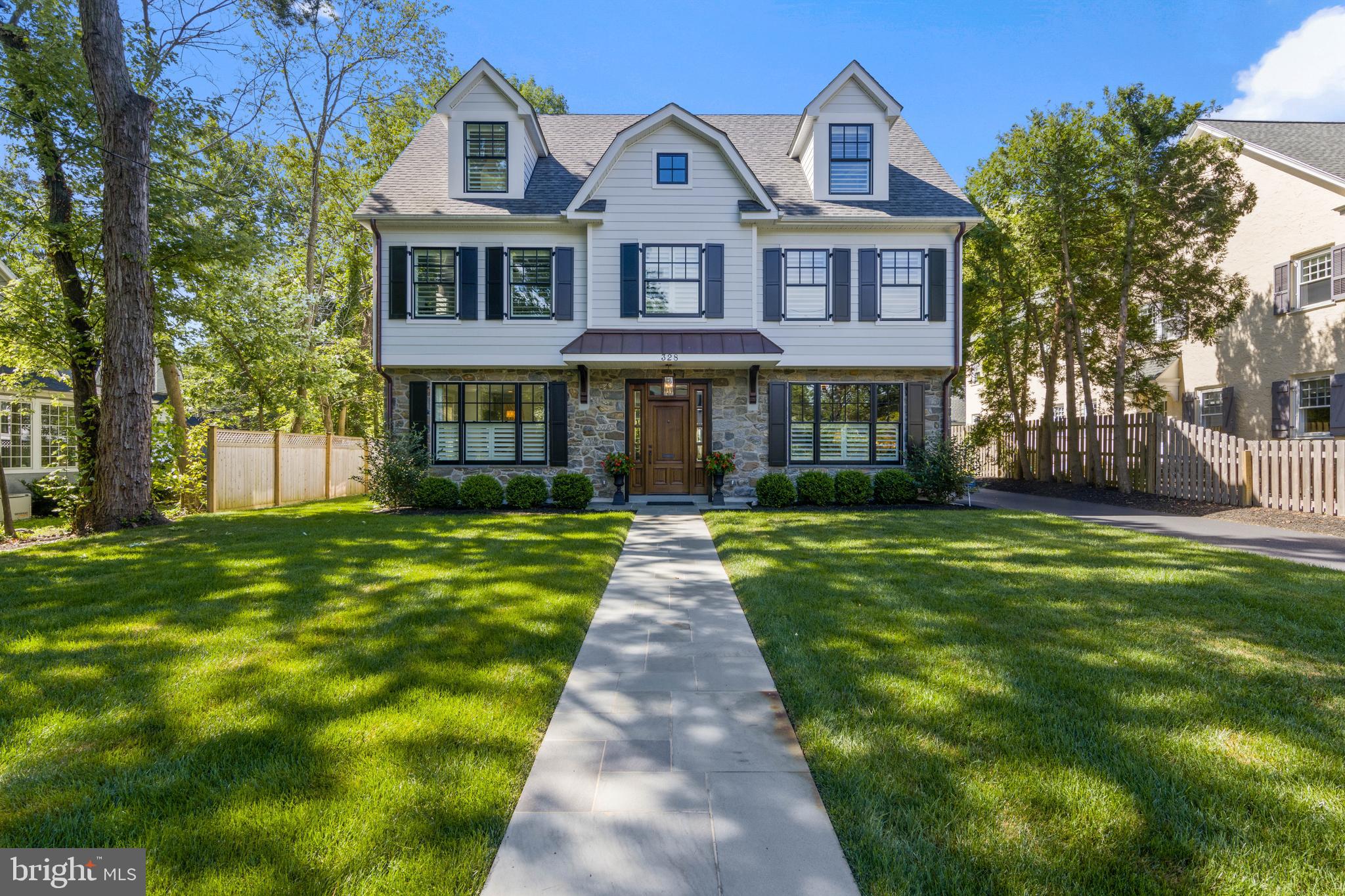 328 St Davids Road Wayne, PA 19087 - Photo 4 of 47