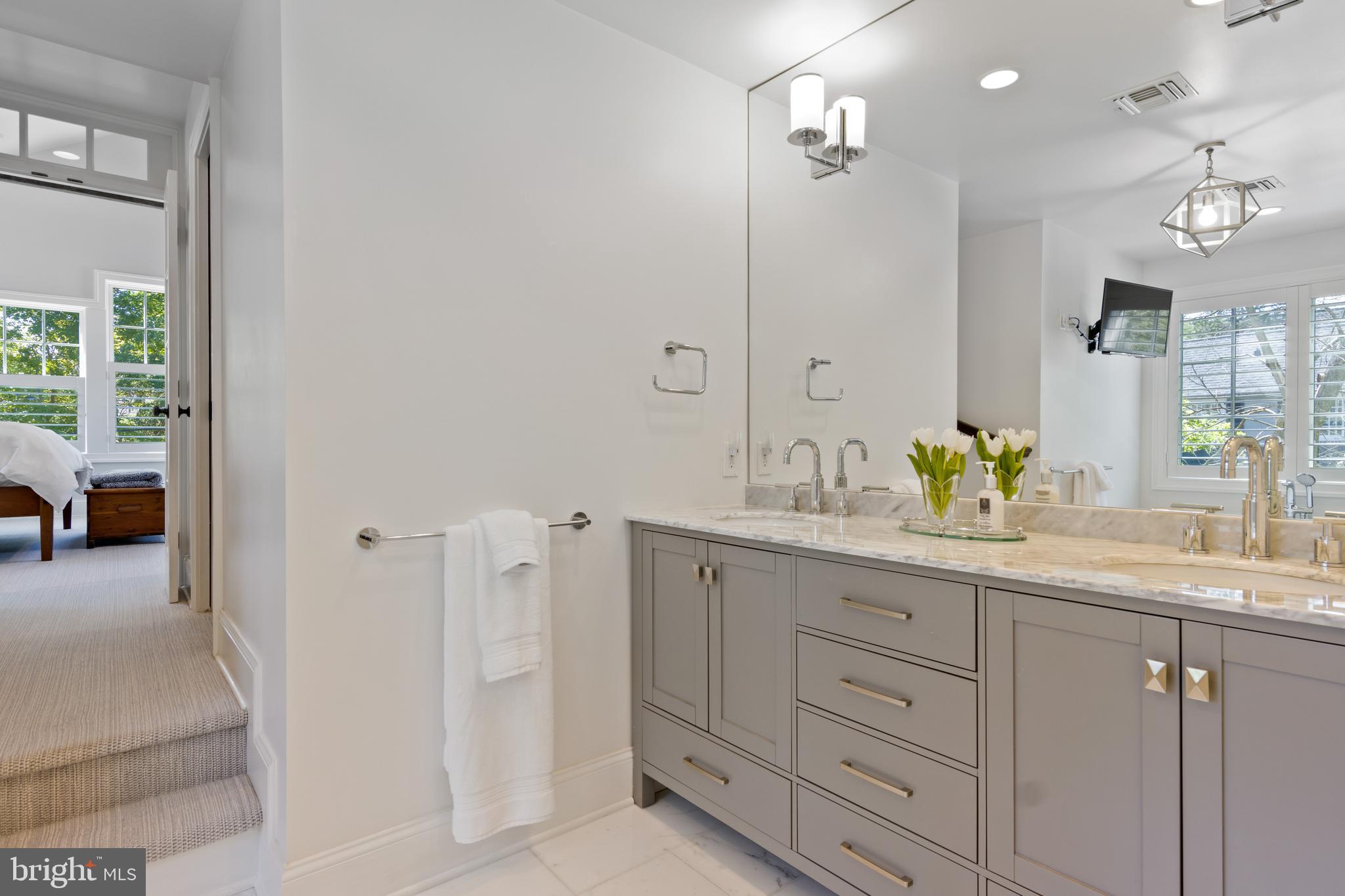 328 St Davids Road Wayne, PA 19087 - Photo 37 of 47