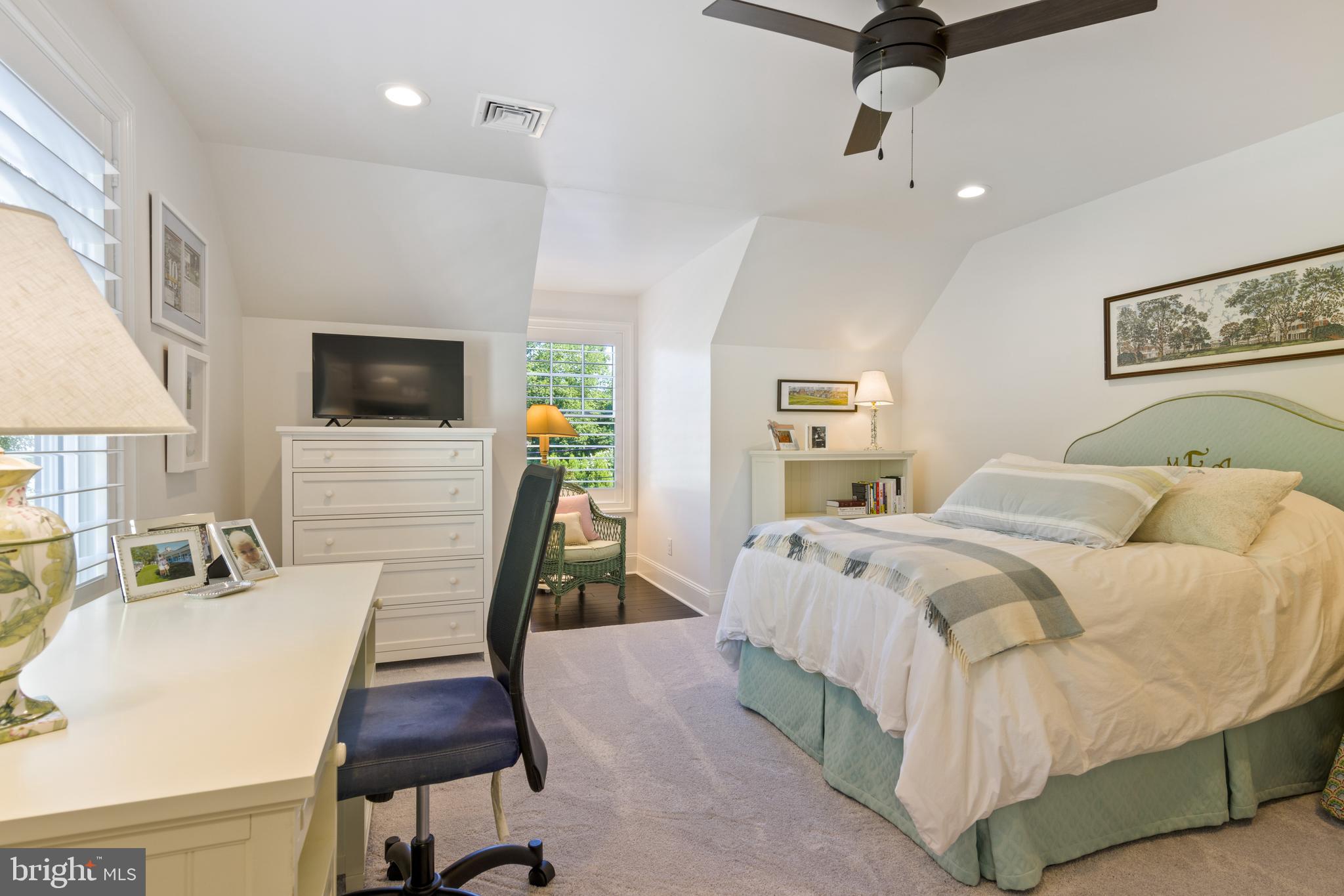 328 St Davids Road Wayne, PA 19087 - Photo 39 of 47