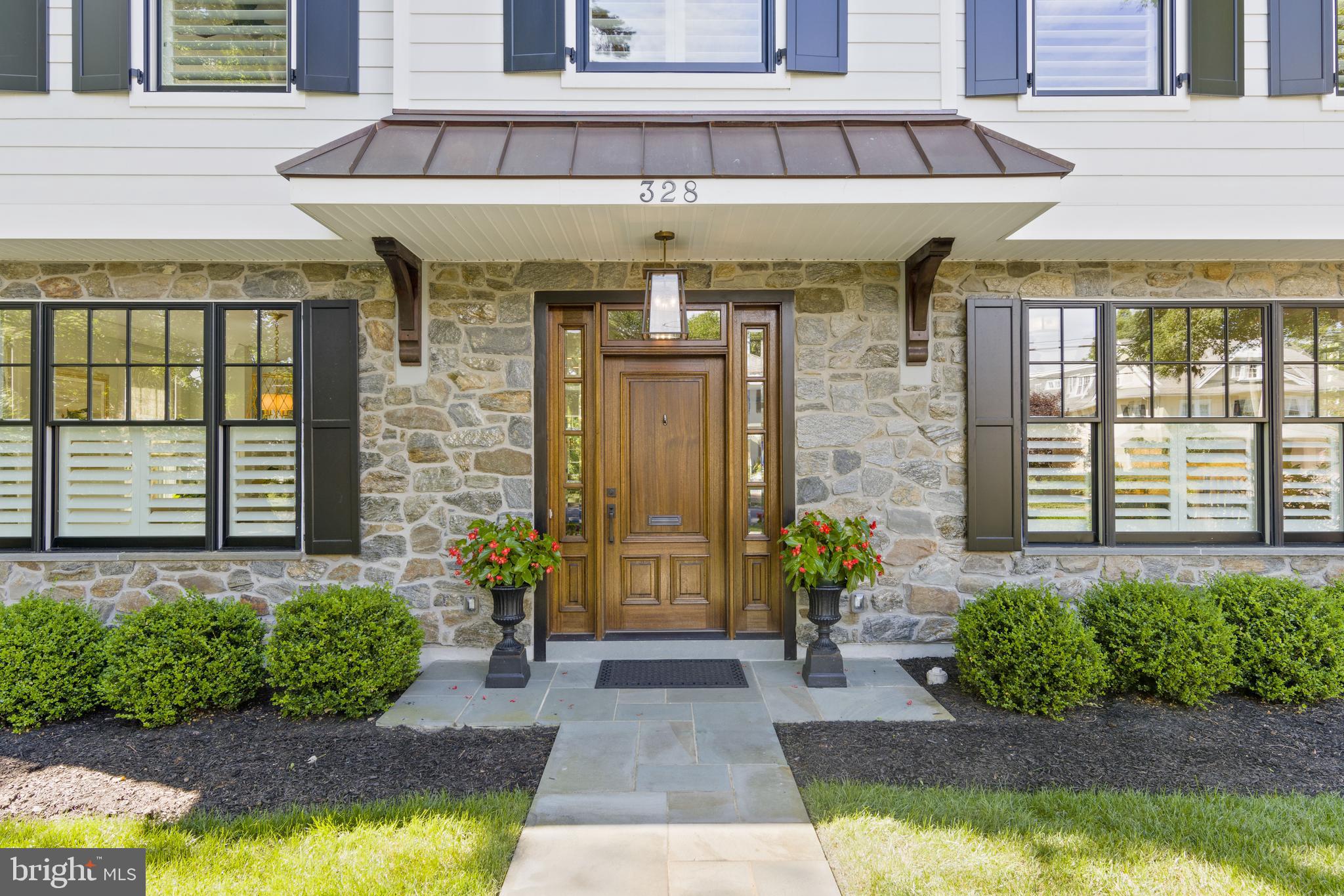 328 St Davids Road Wayne, PA 19087 - Photo 5 of 47