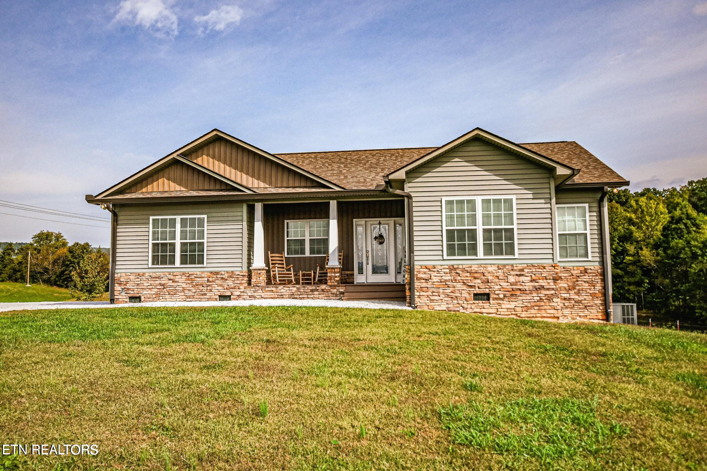 877 Queener Road Jacksboro, TN 37757 - Photo 1 of 34 20231009134923384579000000-o