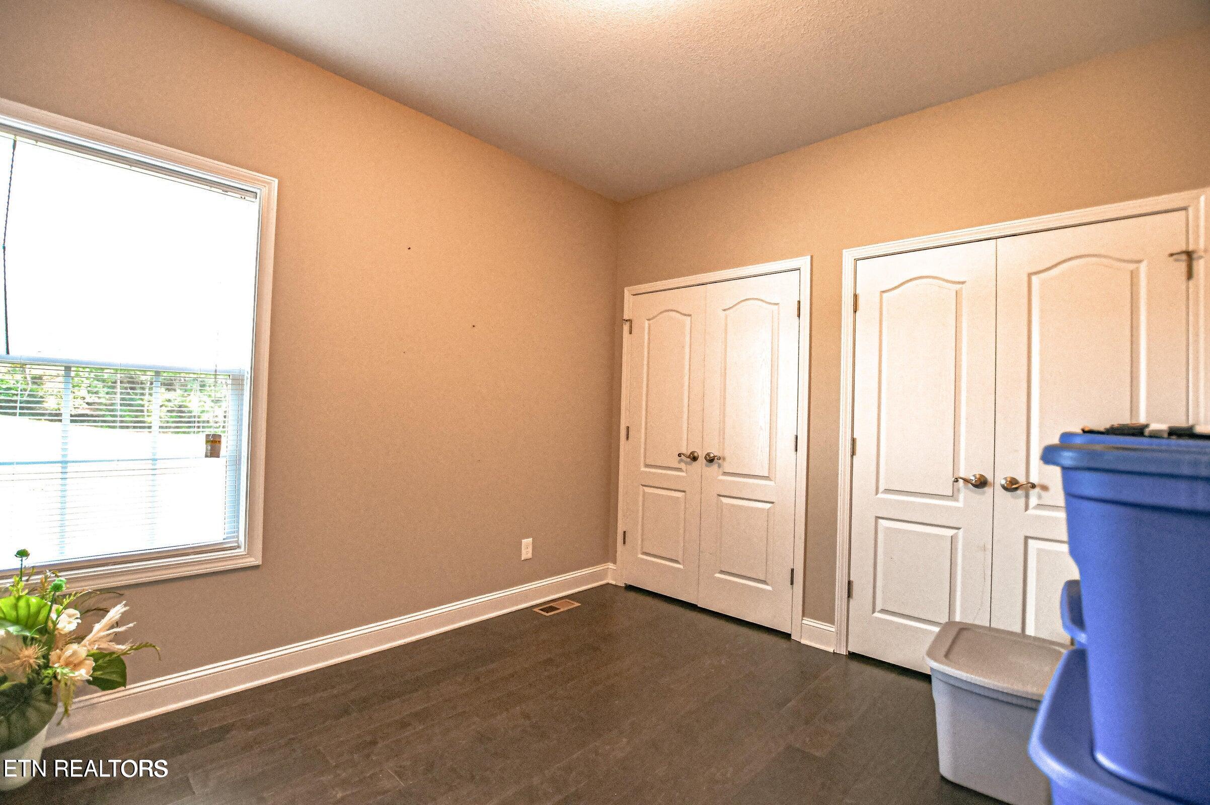 877 Queener Road Jacksboro, TN 37757 - Photo 11 of 34 20231009141432162136000000-o
