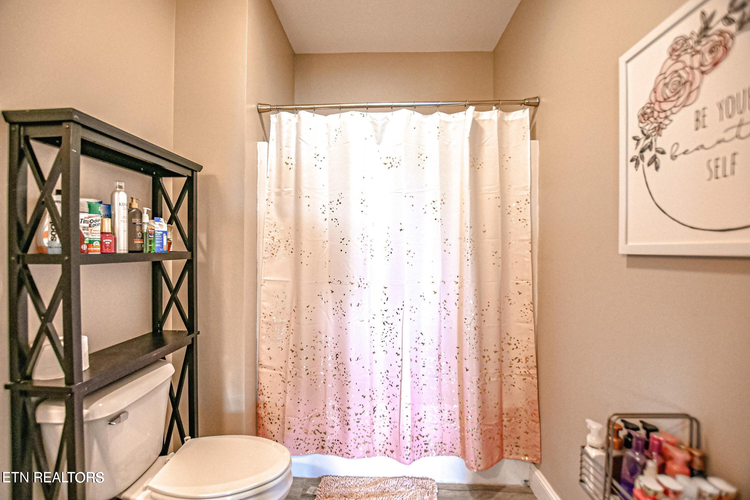 877 Queener Road Jacksboro, TN 37757 - Photo 13 of 34 20231009140651139931000000-o