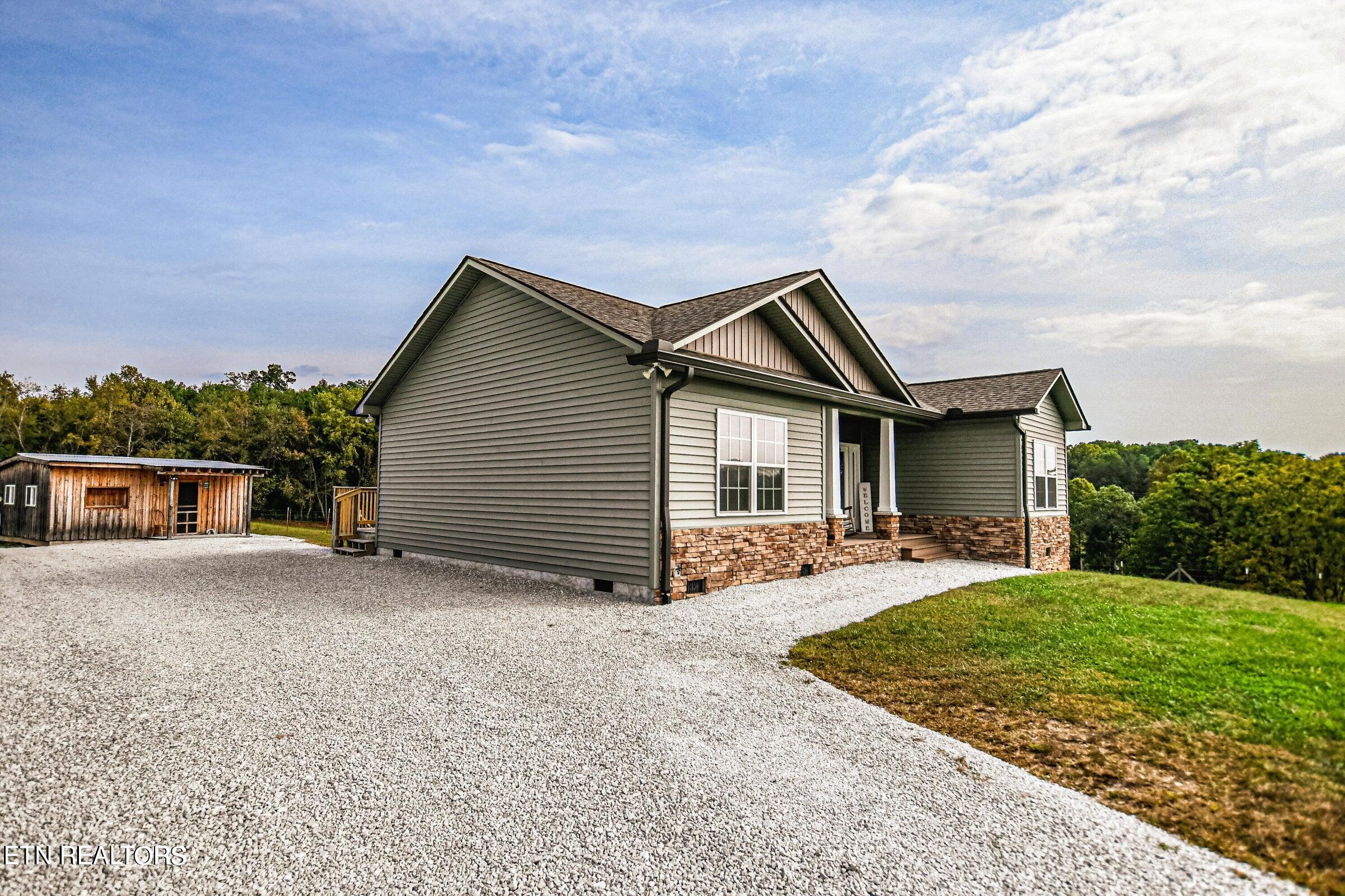 877 Queener Road Jacksboro, TN 37757 - Photo 20 of 34 20231009132916927073000000-o