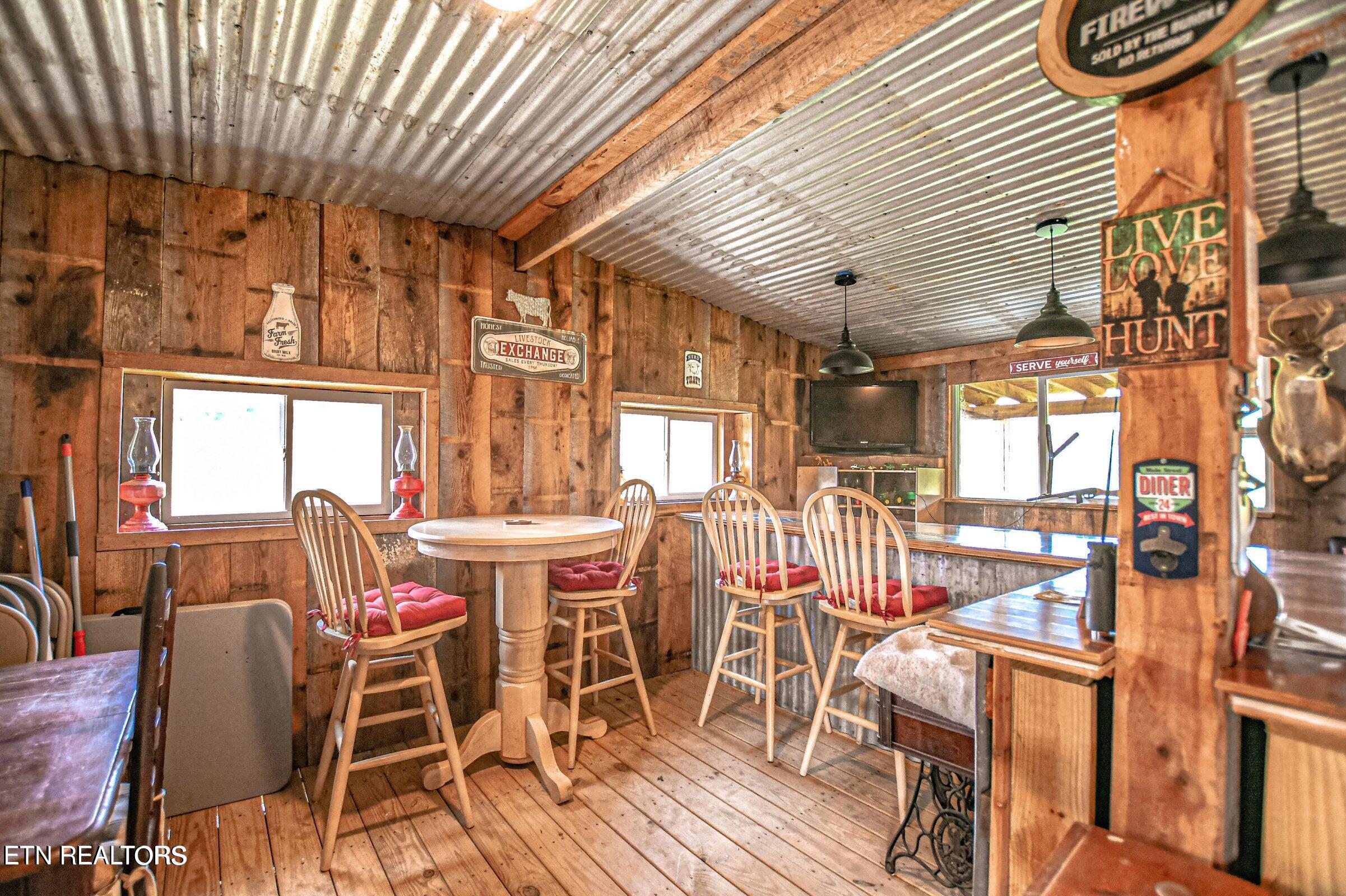 877 Queener Road Jacksboro, TN 37757 - Photo 24 of 34 20231009135307070471000000-o