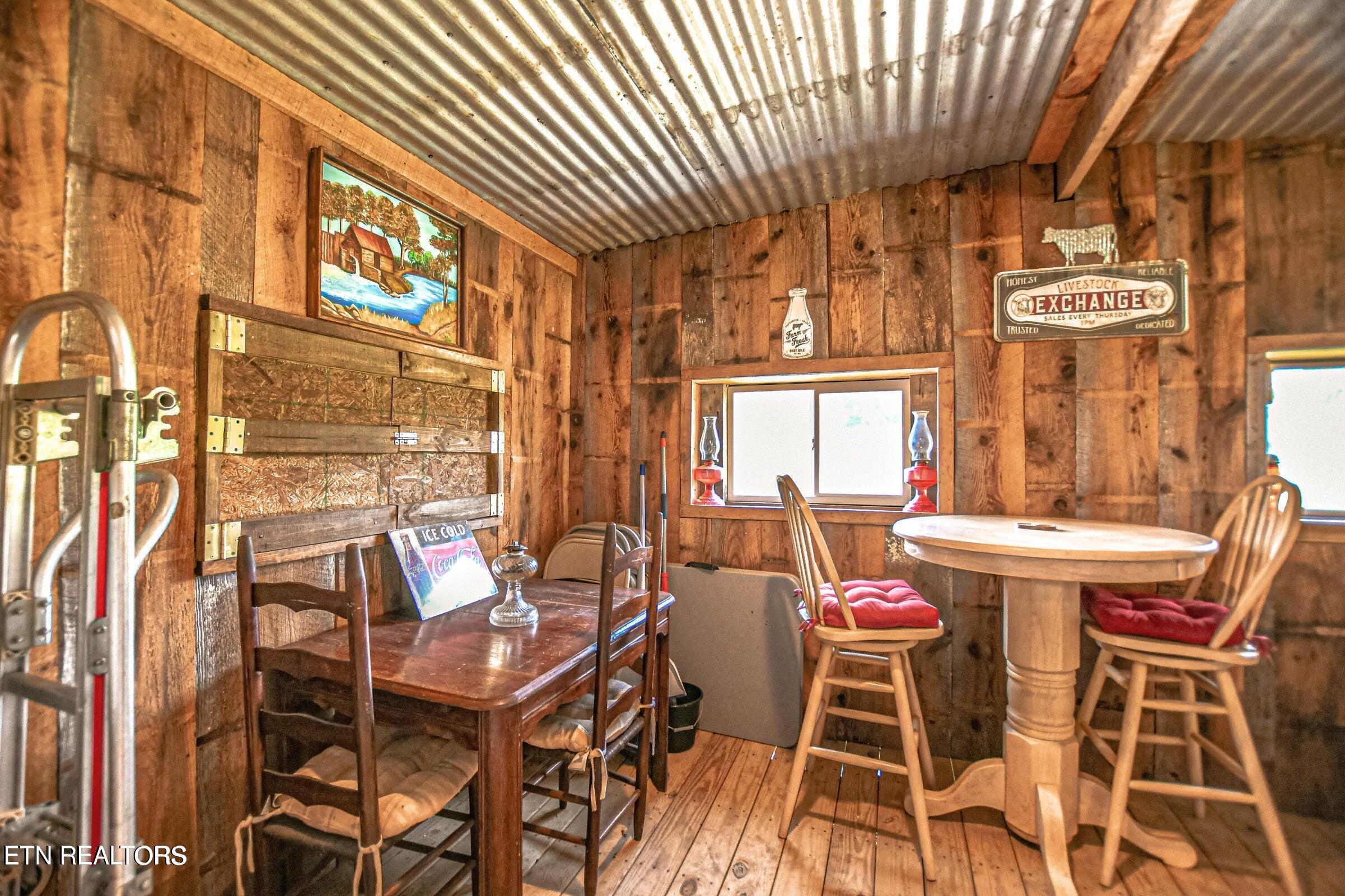 877 Queener Road Jacksboro, TN 37757 - Photo 26 of 34 20231009135332512914000000-o
