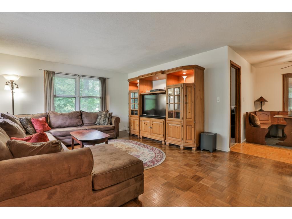 133 South Road Kensington, NH 03833 - Photo 4 of 29