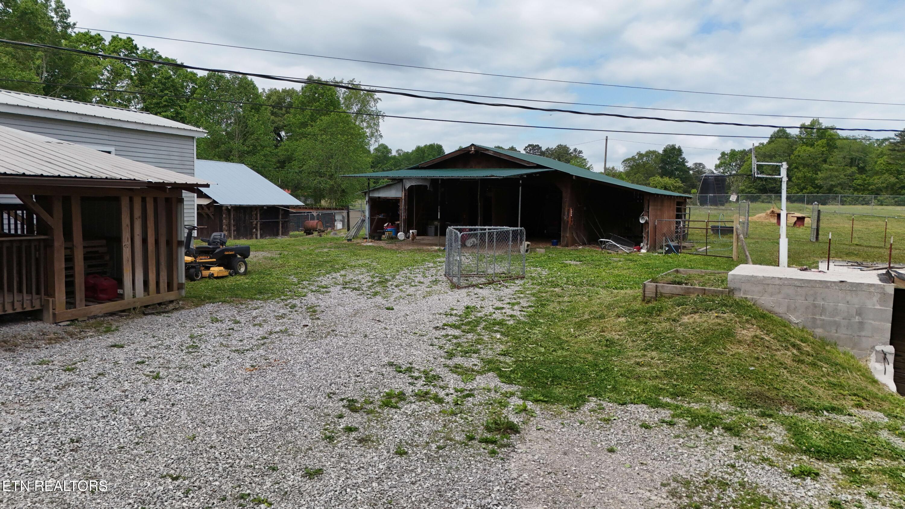 204 Honey Creek Loop Road Allardt, TN 38504 - Photo 40 of 59 5