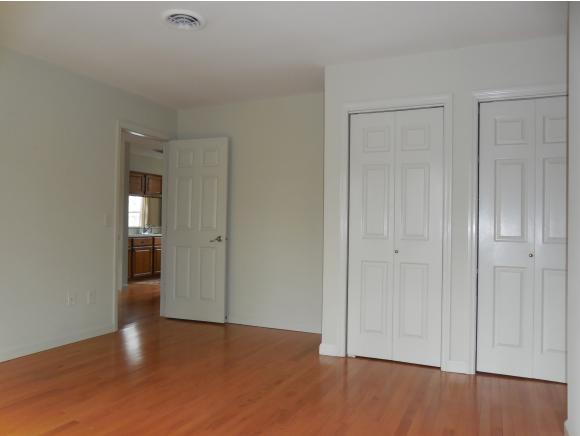300-19 Grove Street, Unit 19 Rutland, VT 05701 - Photo 14 of 22