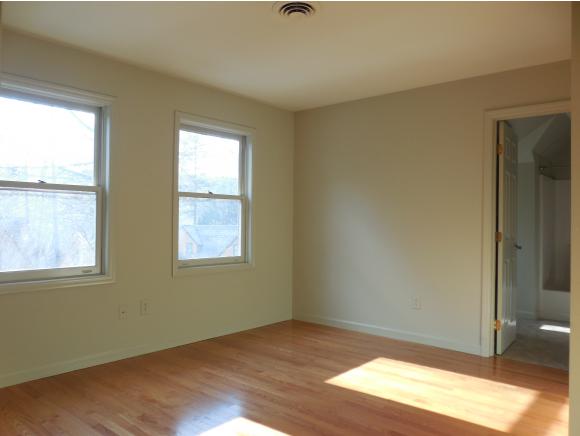 300-19 Grove Street, Unit 19 Rutland, VT 05701 - Photo 17 of 22