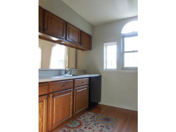 300-19 Grove Street, Unit 19 Rutland, VT 05701 - Photo 8 of 22