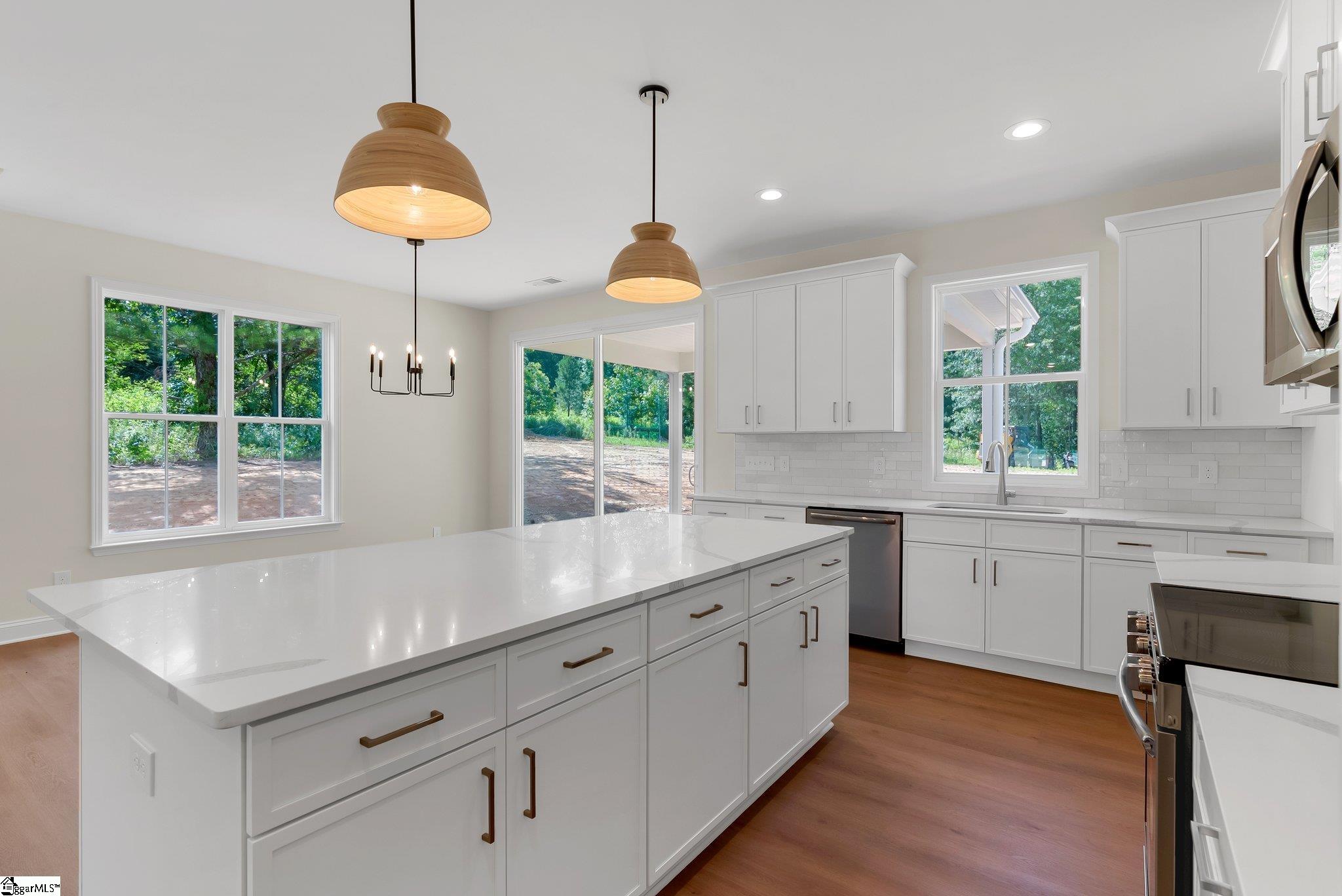 9 Burns Road Travelers Rest, SC 29690 - Photo 8 of 23