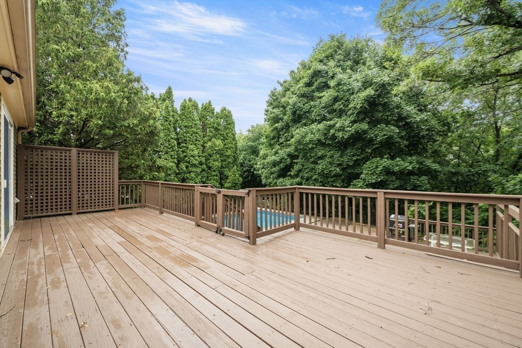 24 Prospect Avenue Saugus, MA 01906 - Photo 37 of 40
