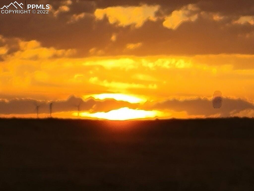 41470 Hoot Owl Road Ramah, CO 80832 - Photo 4 of 20 a view of an ocean and a mountain
