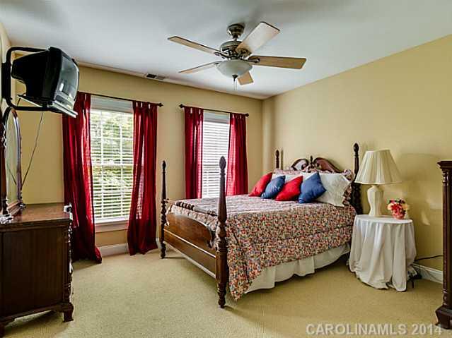 10806 Fox Hedge Road Matthews, NC 28105 - Photo 12 of 16 Gallery Image 12