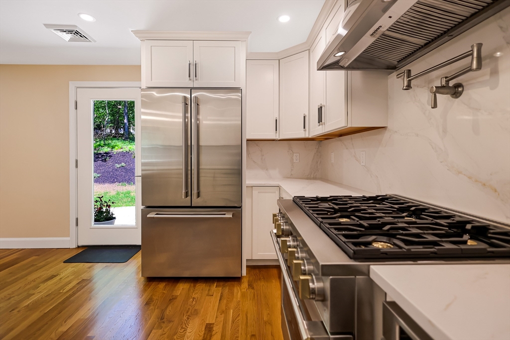 4 Enon Road Wenham, MA 01984 - Photo 7 of 35