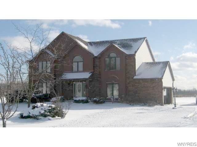 3880 Slusaric Road Wheatfield, NY 14120 - Photo 1 of 1 Exterior Front