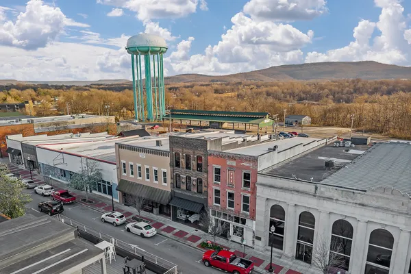 $625,000 | 209 East Main Street, Unit 100, McMinnville, TN 37110