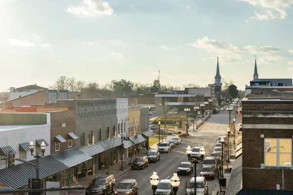 $625,000 | 209 East Main Street, Unit 100, McMinnville, TN 37110