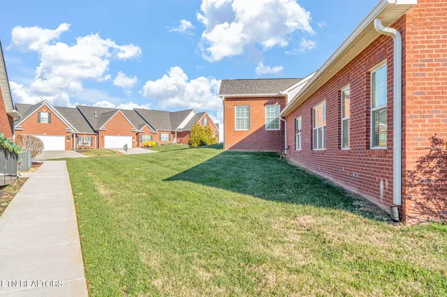 $489,900 | 7415 Napa Valley Way, Knoxville, TN 37931