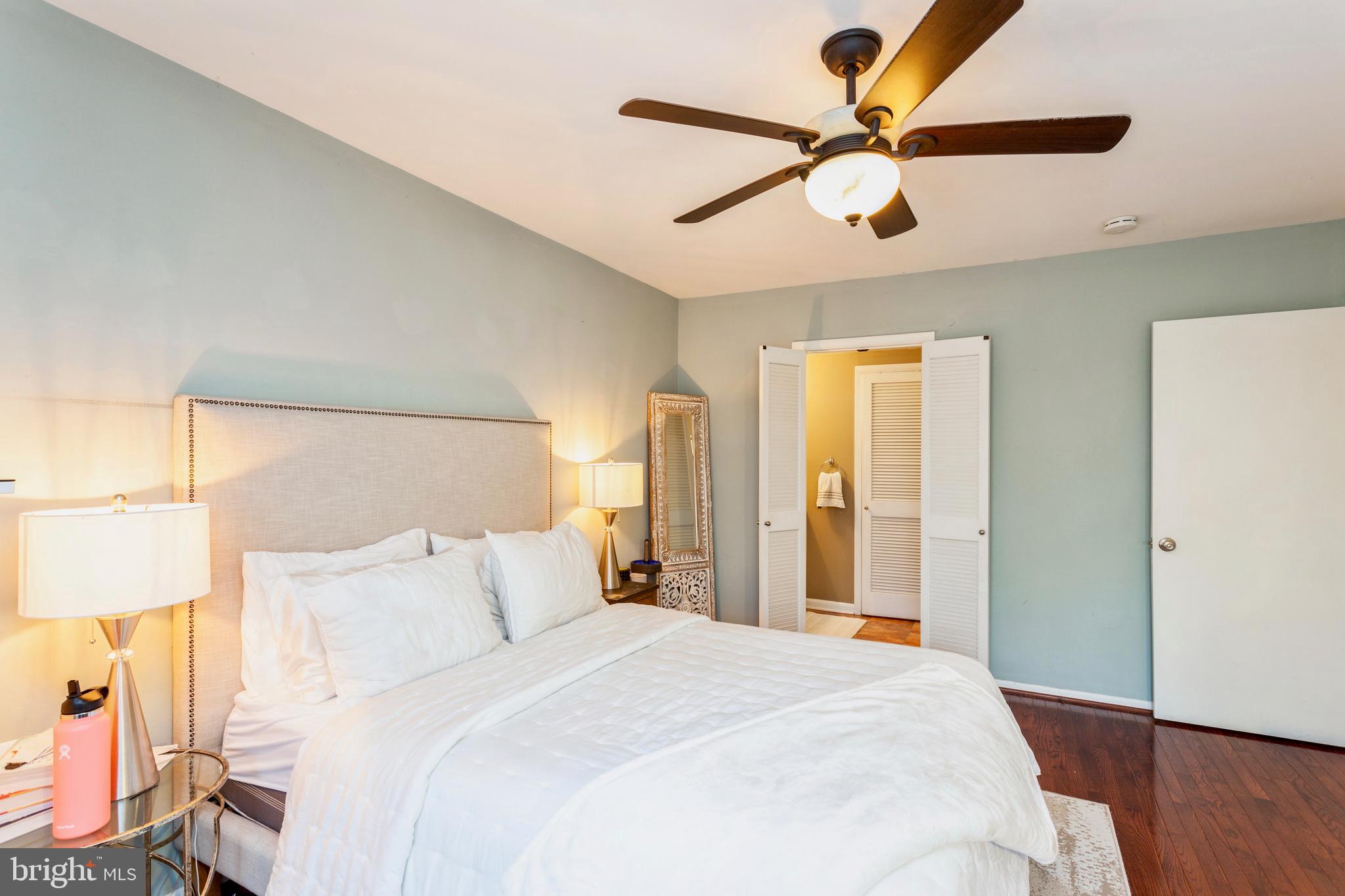 101 Cross Keys Road, Unit R101E Baltimore, MD 21210 - Photo 21 of 46 Master Bedroom