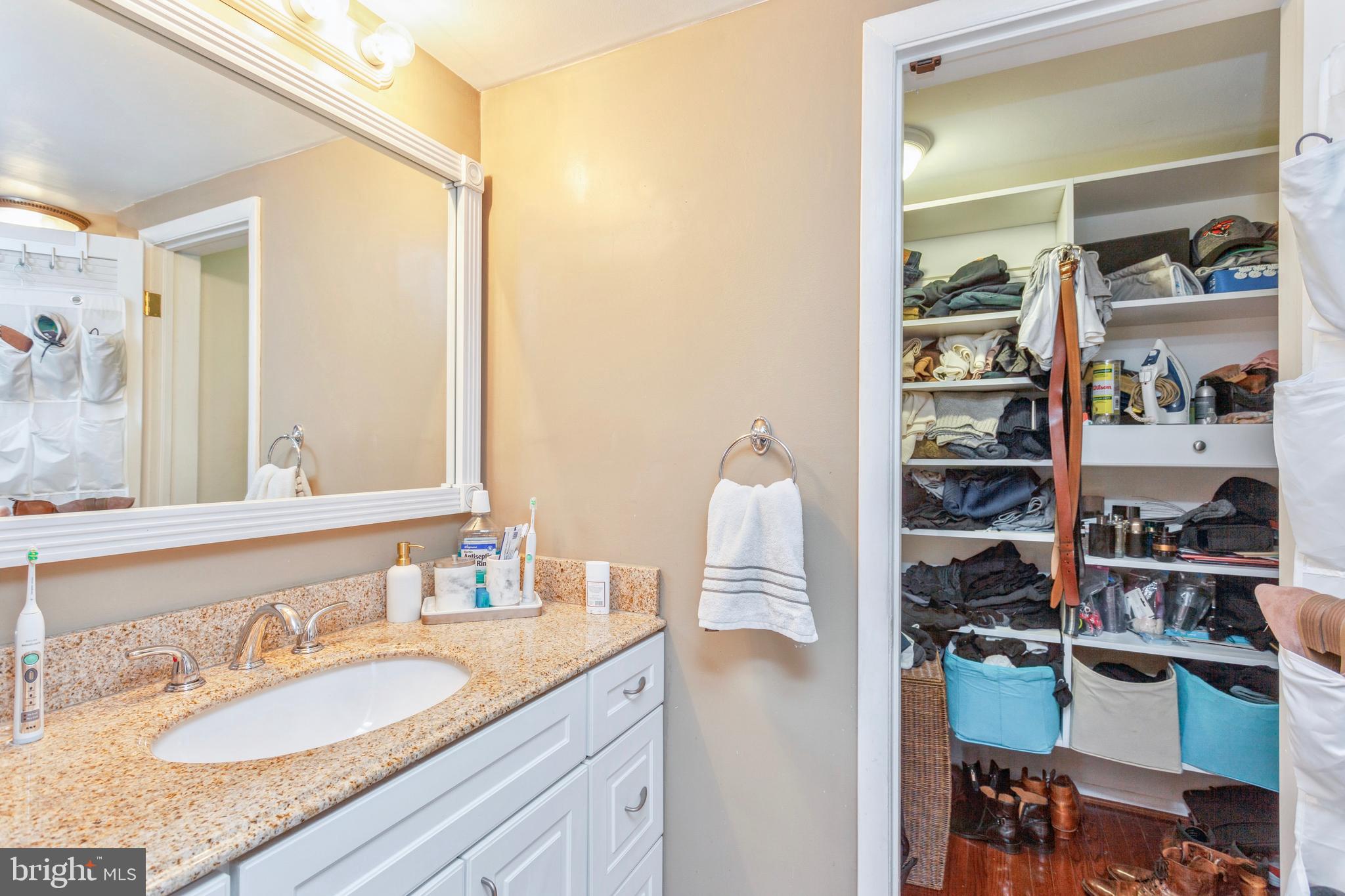 101 Cross Keys Road, Unit R101E Baltimore, MD 21210 - Photo 23 of 46 Master Bathroom & Walk In Closet