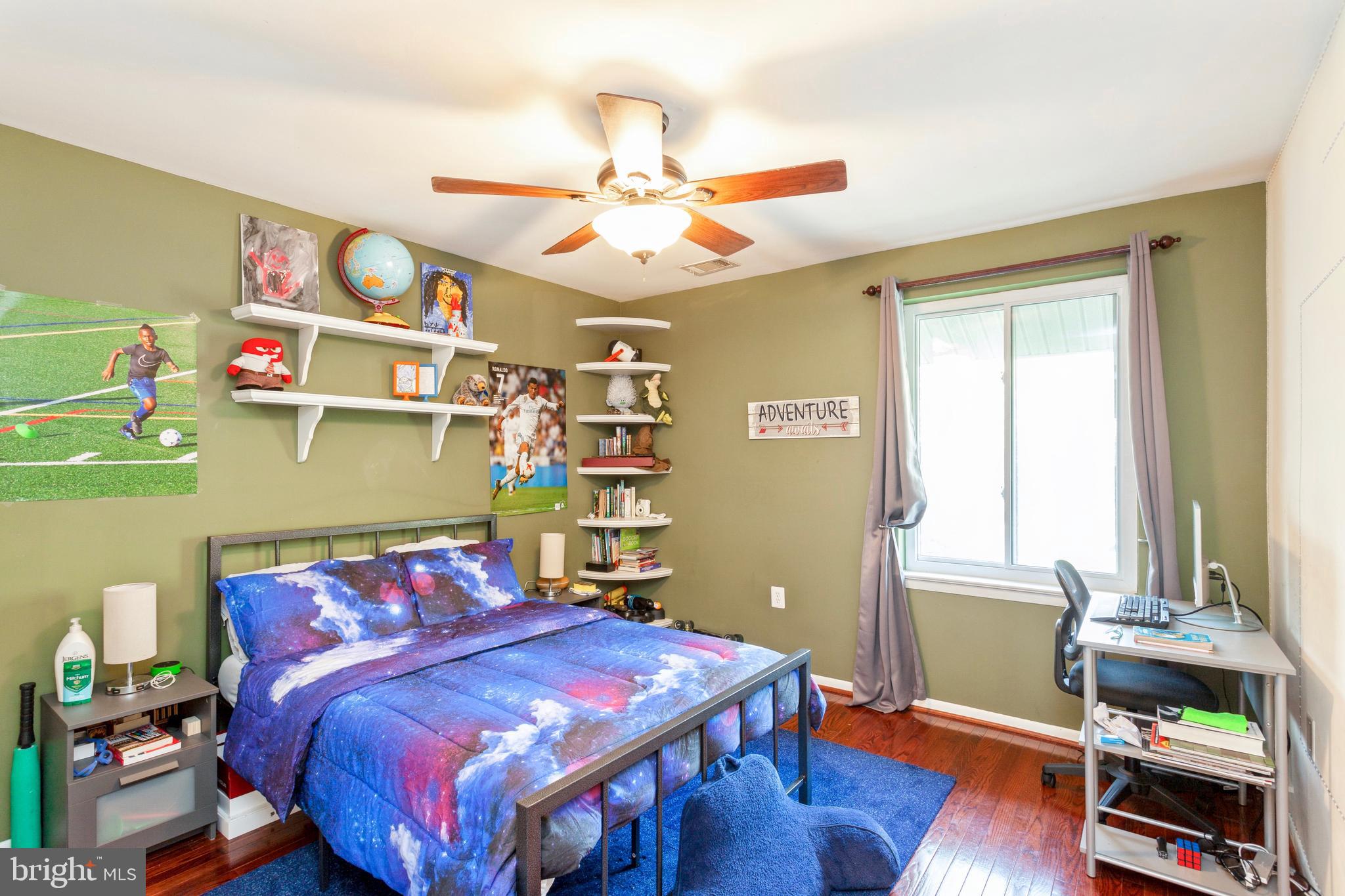 101 Cross Keys Road, Unit R101E Baltimore, MD 21210 - Photo 26 of 46 Bedroom 2
