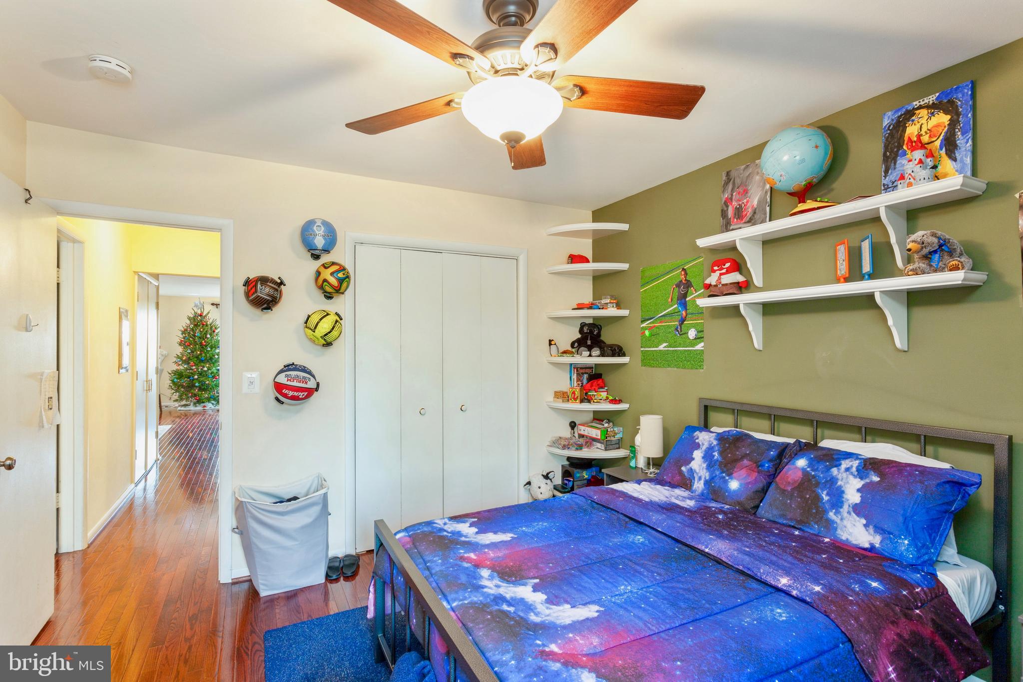 101 Cross Keys Road, Unit R101E Baltimore, MD 21210 - Photo 28 of 46 Bedroom 2