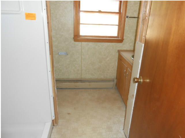 30 Aquila Road Raymond, ME 04071 - Photo 8 of 14 Bathroom.