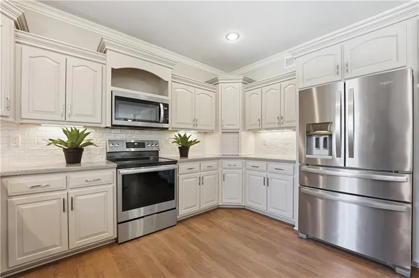 $629,000 | 3916 Southwest Granite Lane, Lee's Summit, MO 64082