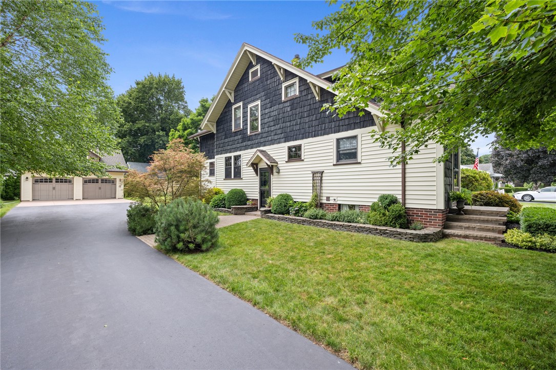 489 Helendale Road Irondequoit, NY 14609 - Photo 4 of 50