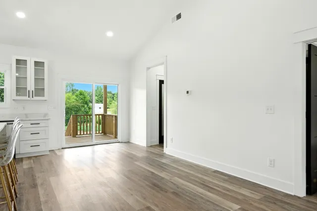 $449,900 | 607 Collier Bend Road, Charlotte, TN 37036