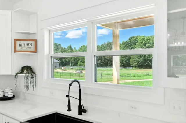 $449,900 | 607 Collier Bend Road, Charlotte, TN 37036