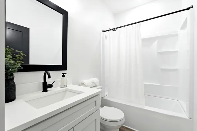 $449,900 | 607 Collier Bend Road, Charlotte, TN 37036