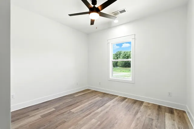 $449,900 | 607 Collier Bend Road, Charlotte, TN 37036