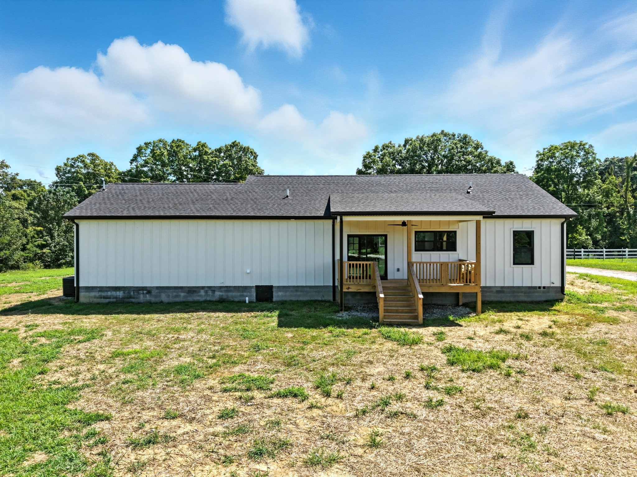 607 Collier Bend Road Charlotte, TN 37036 - Photo 7 of 40