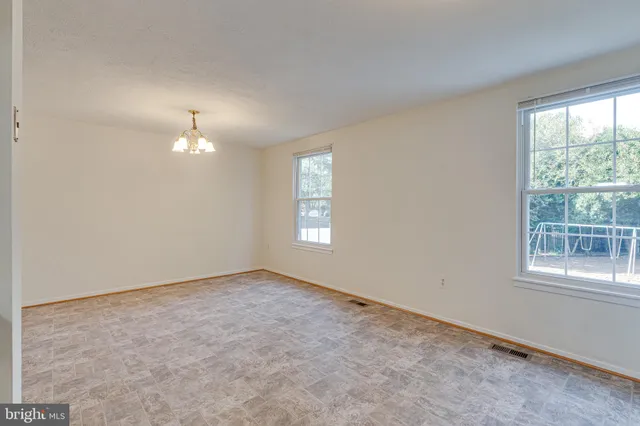 $2,700 | 6518 Alexis Lane, Springfield, VA 22152